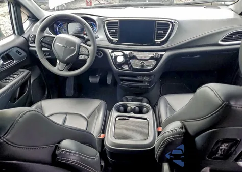 2023 Chrysler Pacifica Hybrid Touring L z USA, uszkodzony, nr VIN 2C4RC1L77PR609289